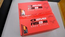 EVS RS9 PRO MOTORCYCLE KNEE BRACE  (MEDIUM) PAIR NEW IN BOXES  picture