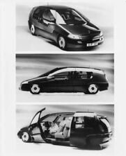 1991 Mercedes-Benz F100 Concept Car Station Wagon Press Photo and Release 0032 picture