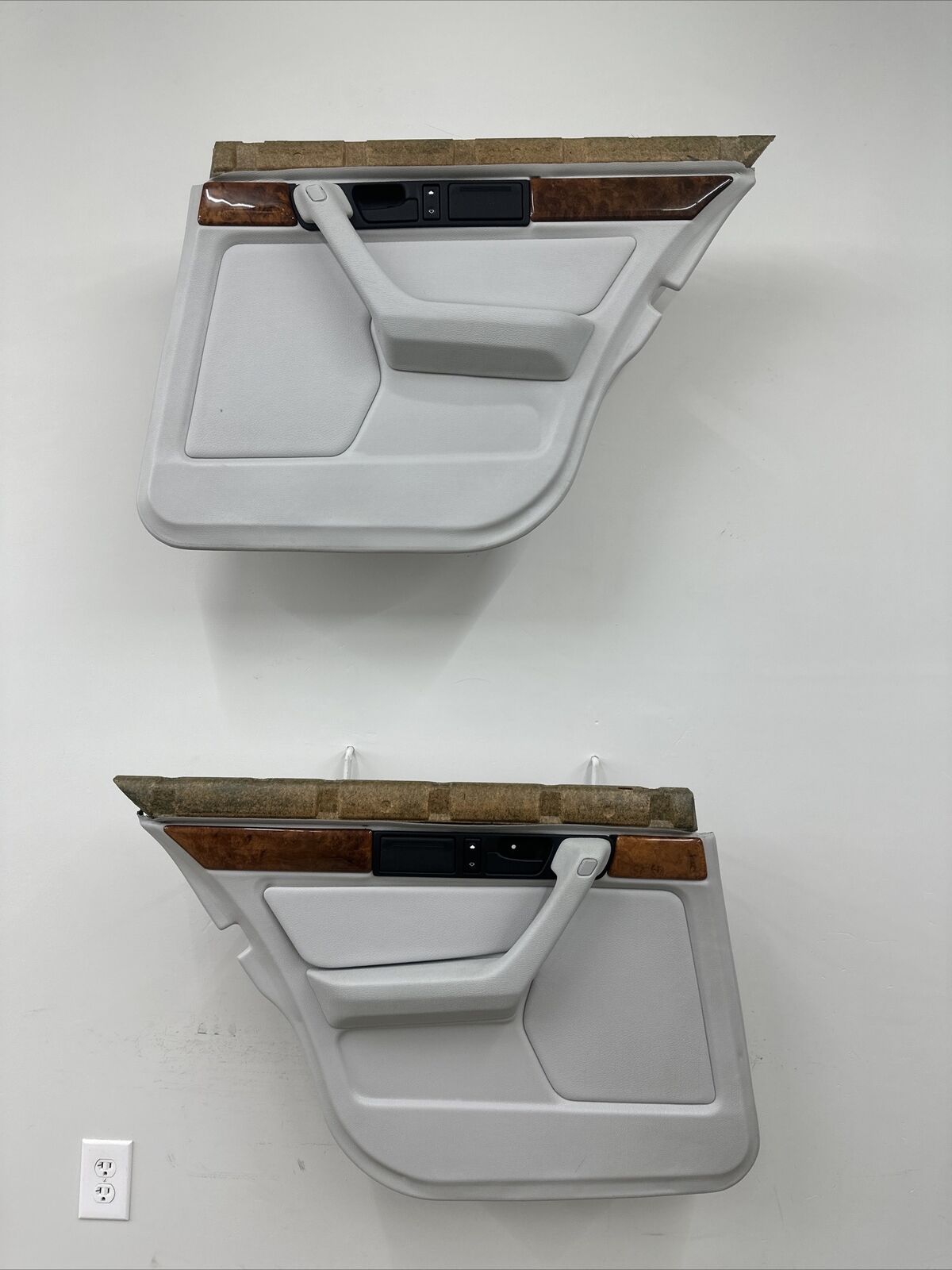 88-95 BMW E34 5 Series Set Of Rear Interior Power Door Panels OEM Gray/Wood