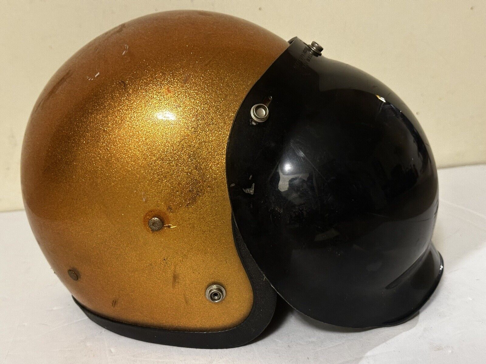 Original 1960s LSI-4150 GOLD METALFLAKE MOTORCYCLE HELMET, Size XL, Bubble Mask