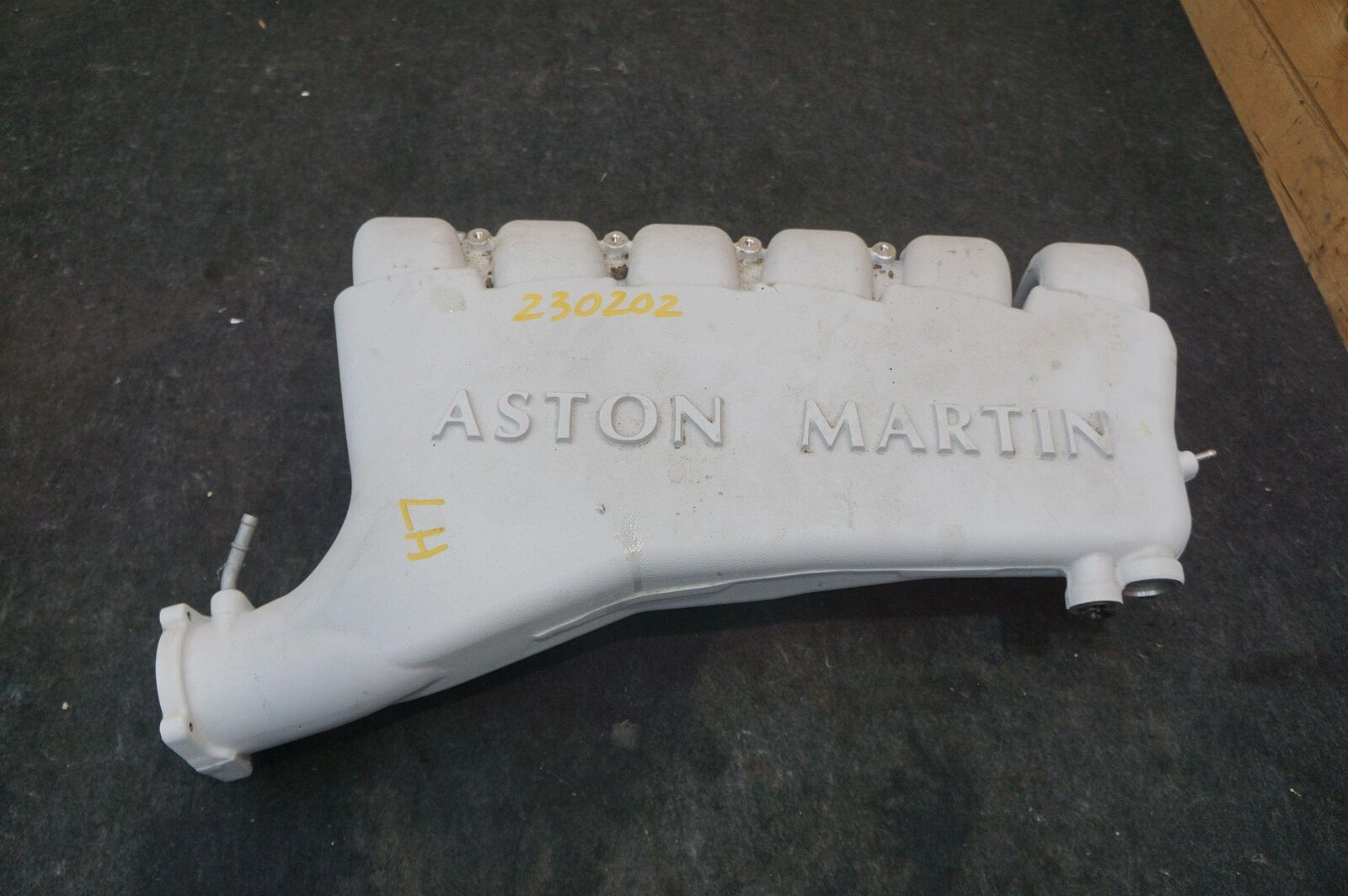 Left Engine Intake Manifold Assembly Aston Martin V12 Vantage Dbs Zagato Virage