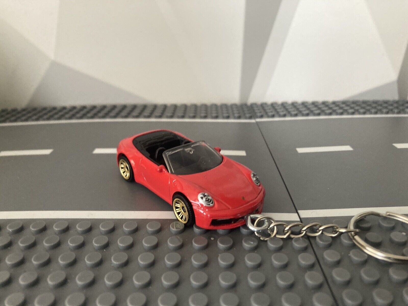 Porsche 911 Carrera Cabriolet Keychain Red Hot Wheels Matchbox + Free Gift Box