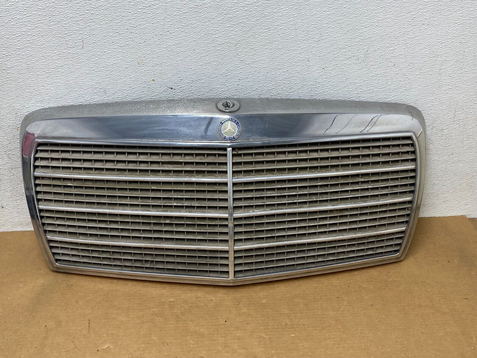 1986 to 1991 Mercedes-benz W126 Front Upper Grill Grille Oem 3497R DG1