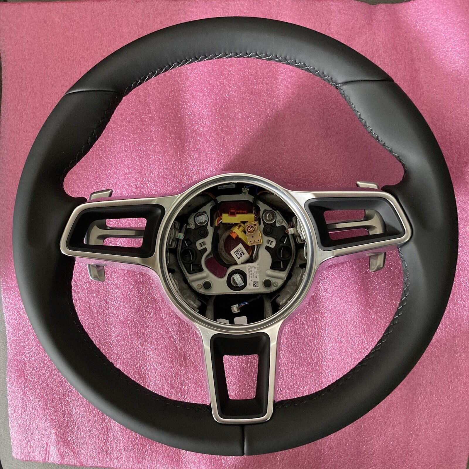 New OEM Porsche Leather Steering Wheel 991.2 911 Carrera 718 Cayman/Boxster