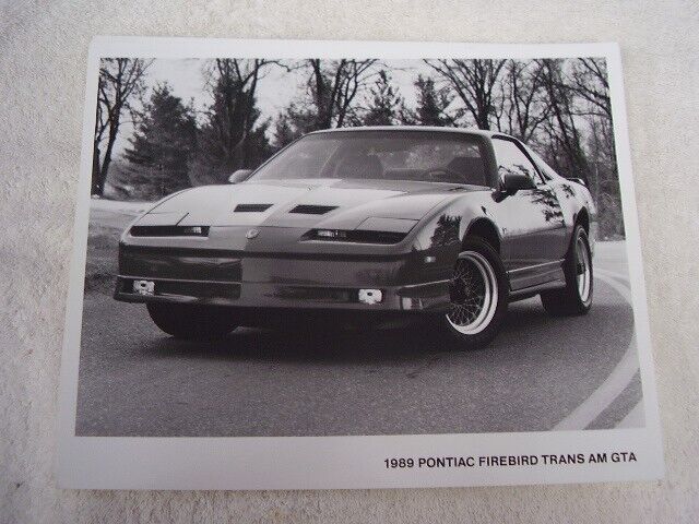 1989 PONTIAC FIREBIRD TRANS AM GTA 8X10 PRESS PHOTO