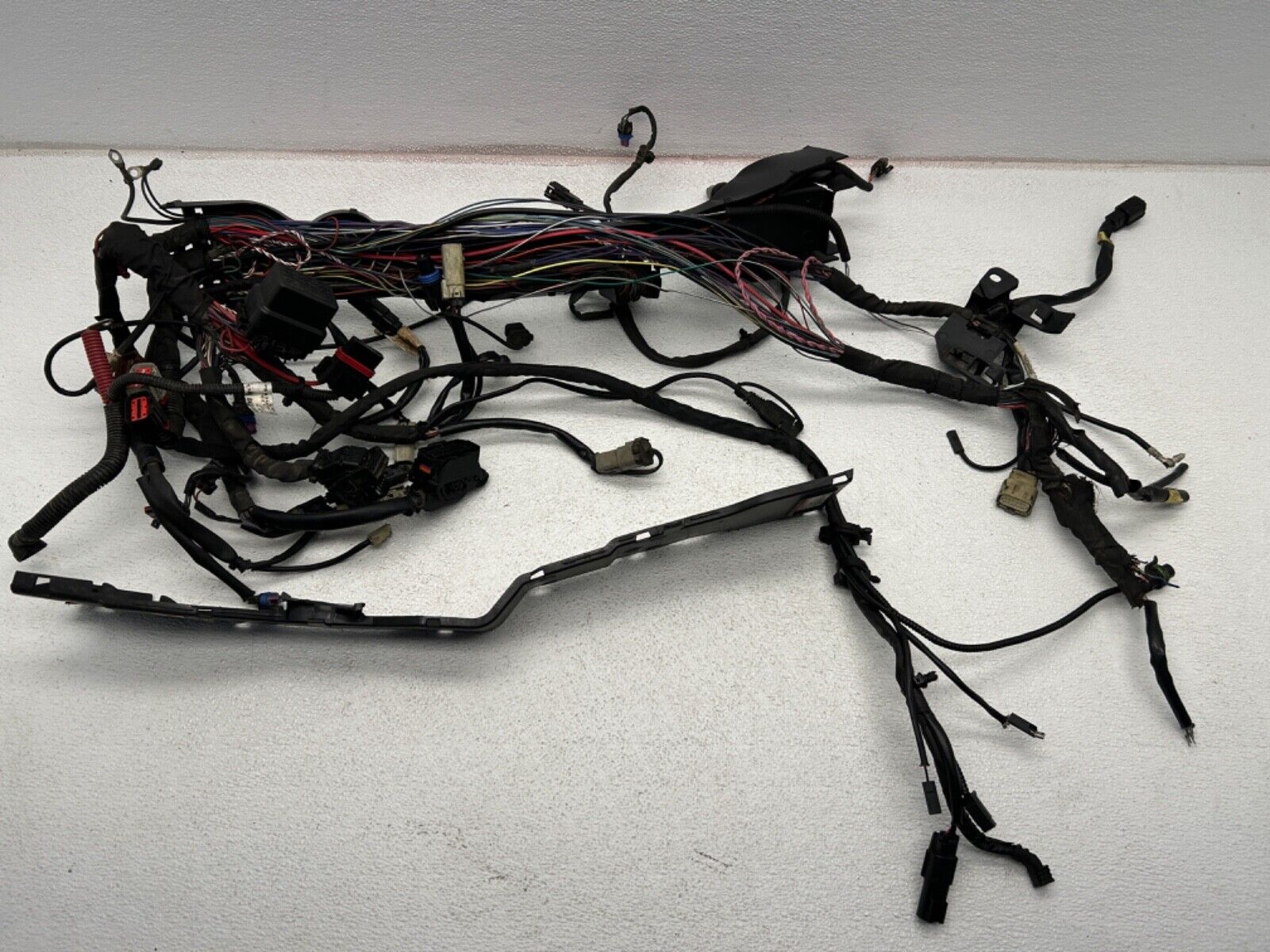 14-16 HARLEY TOURING ROAD ELECTRA STREET MAIN WIRING HARNESS W/ABS 69201317