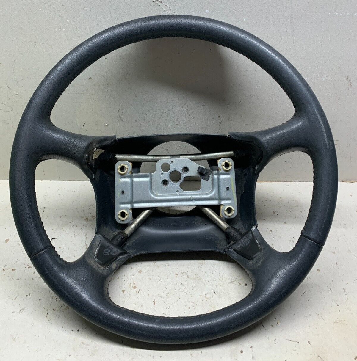 1995-2000 Chevy GMC C/K1500 Silverado Suburban Truck Steering Wheel 16757861