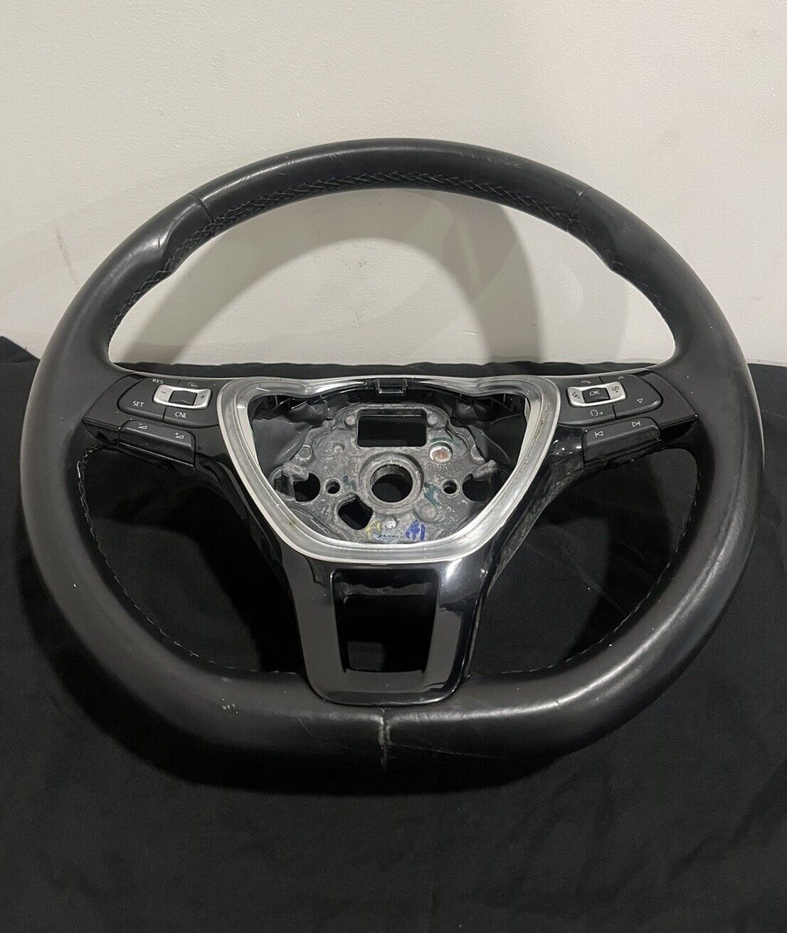 2015-2019 Volkswagen Golf Sportwagen Steering Wheel with Switches 5GM 419 091