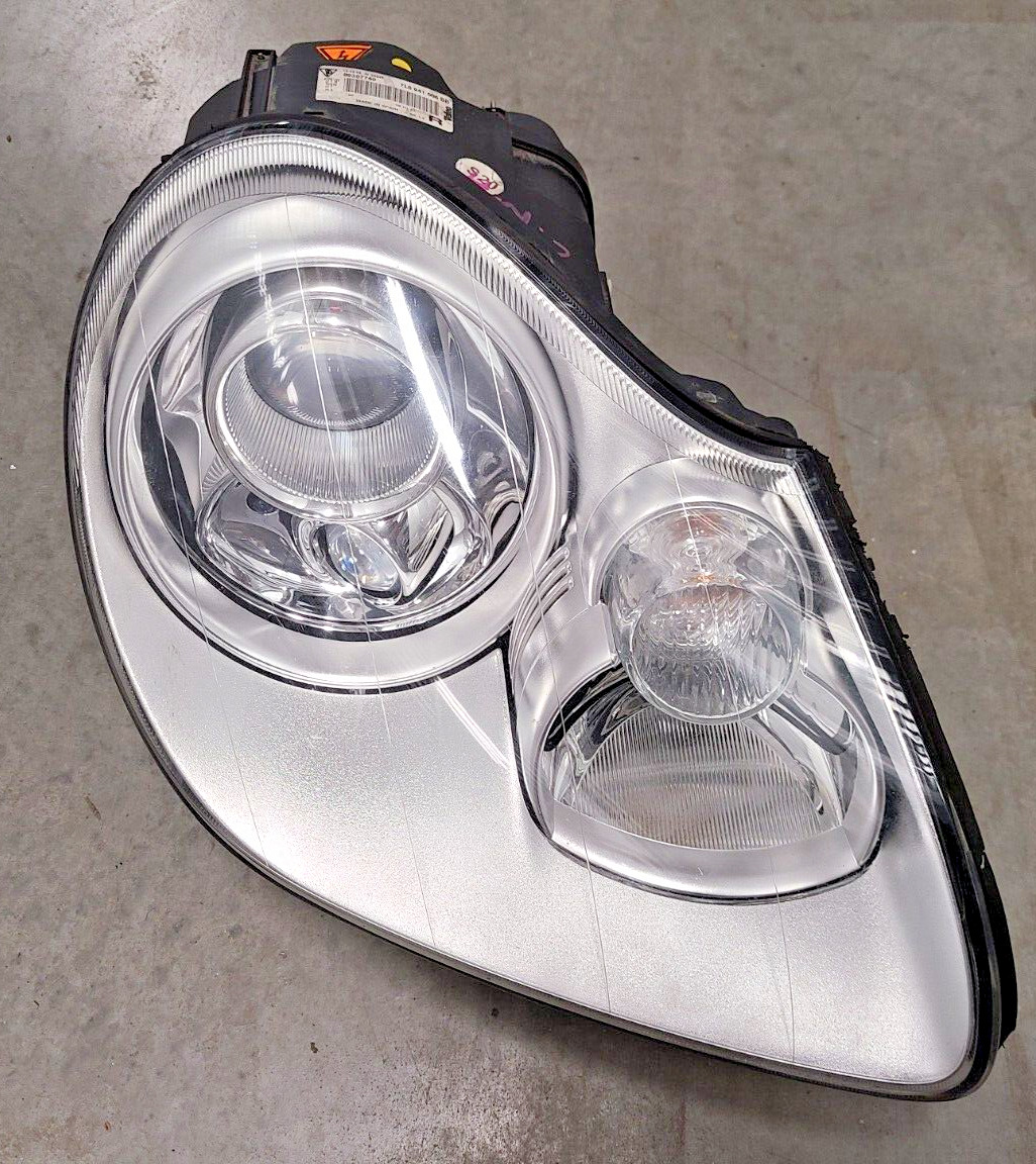 2003-2006 Porsche Cayenne OEM PASSENGER Right Side Xenon HID Headlight 89307740
