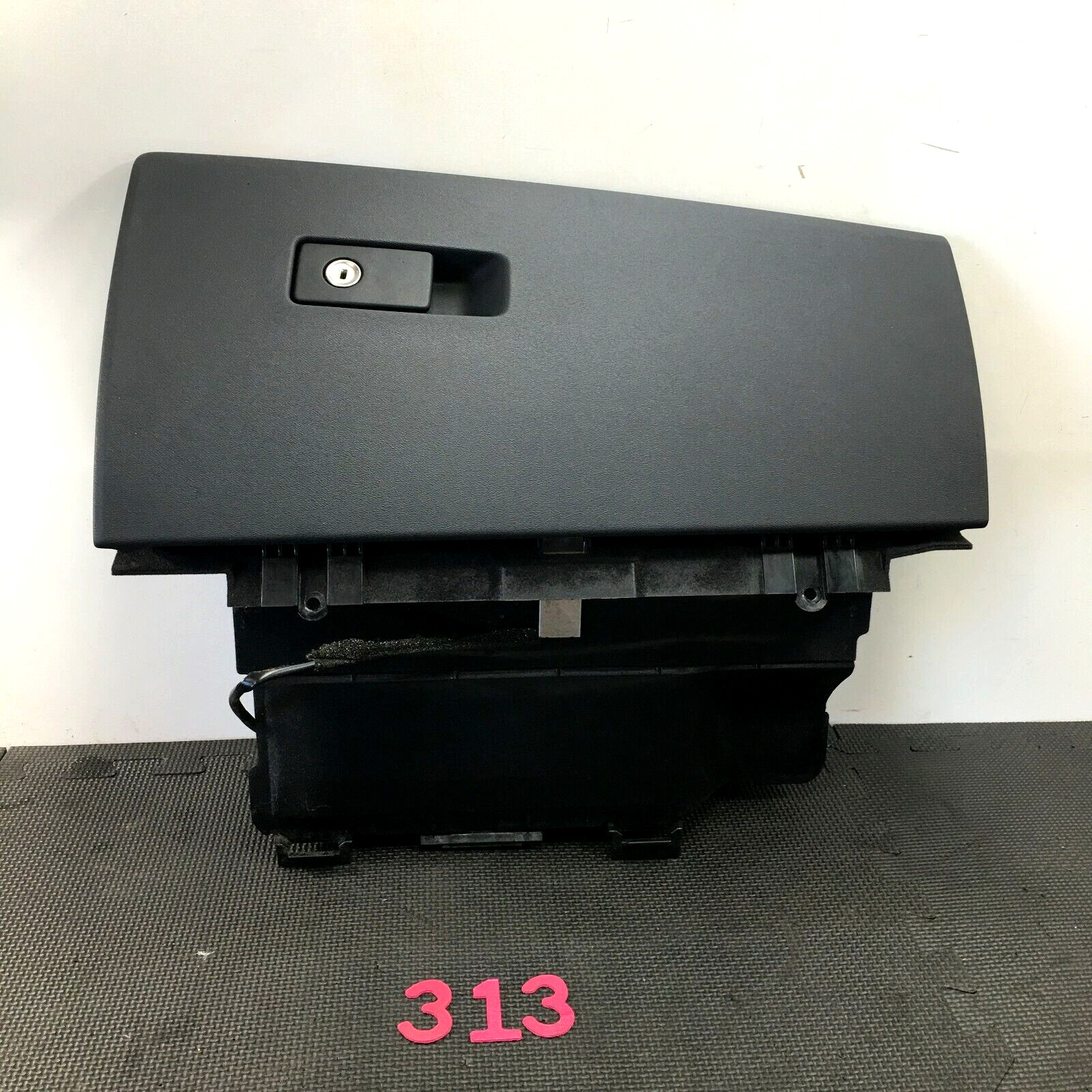 08-13 Volvo S80 Glove Box Storage Compartment Assembly OEM 30676280 Black