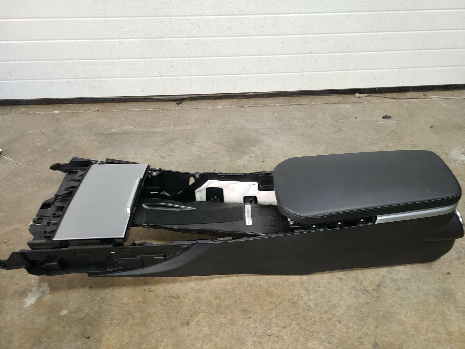  2019 Kia Stinger GT1 Center Console Assembly OEM 8922