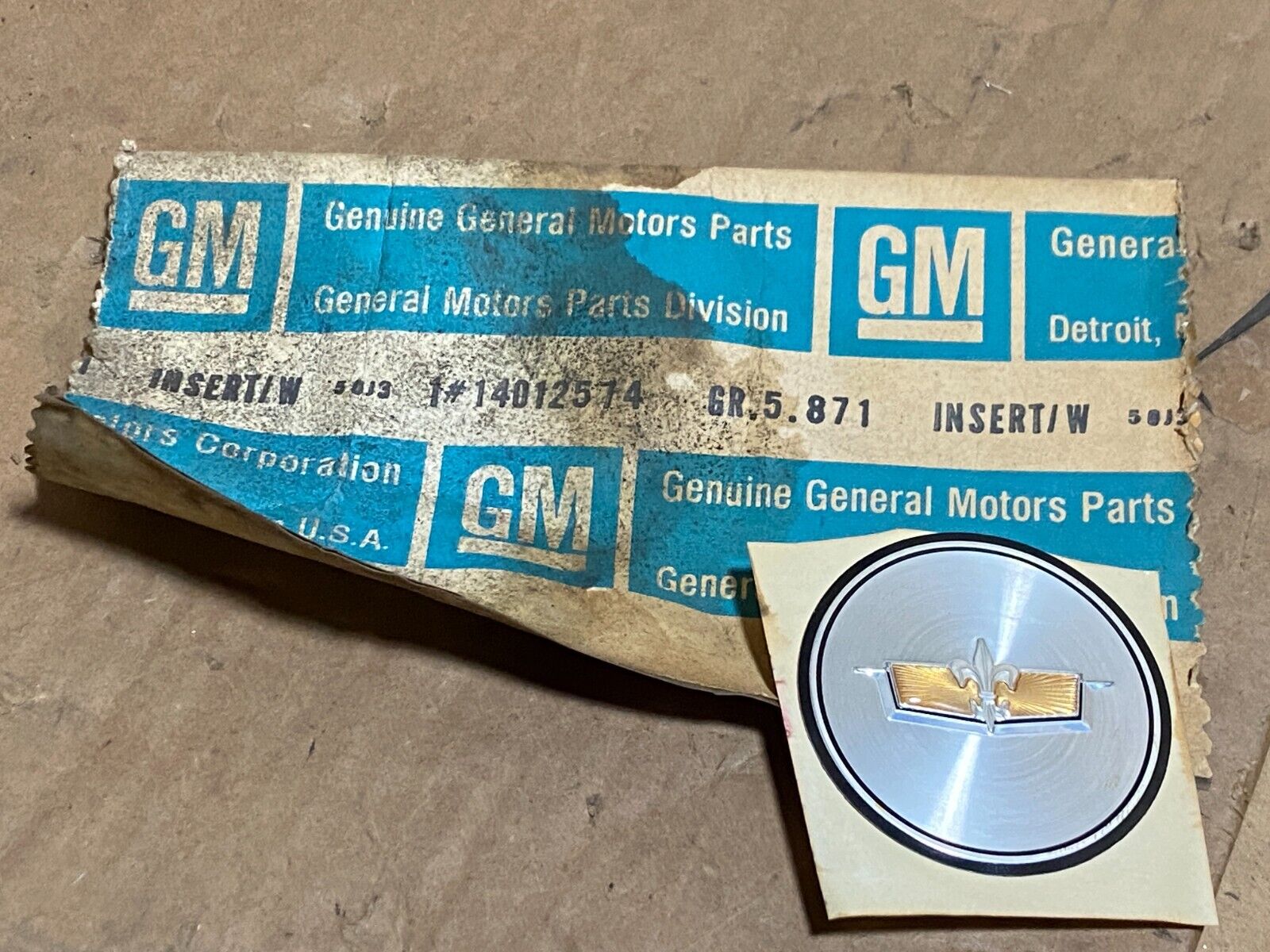 GM 14012574 Wheel Insert -- 1980-1985 Caprice w/ PA1 or PB2 Hubcap -- NOS OEM