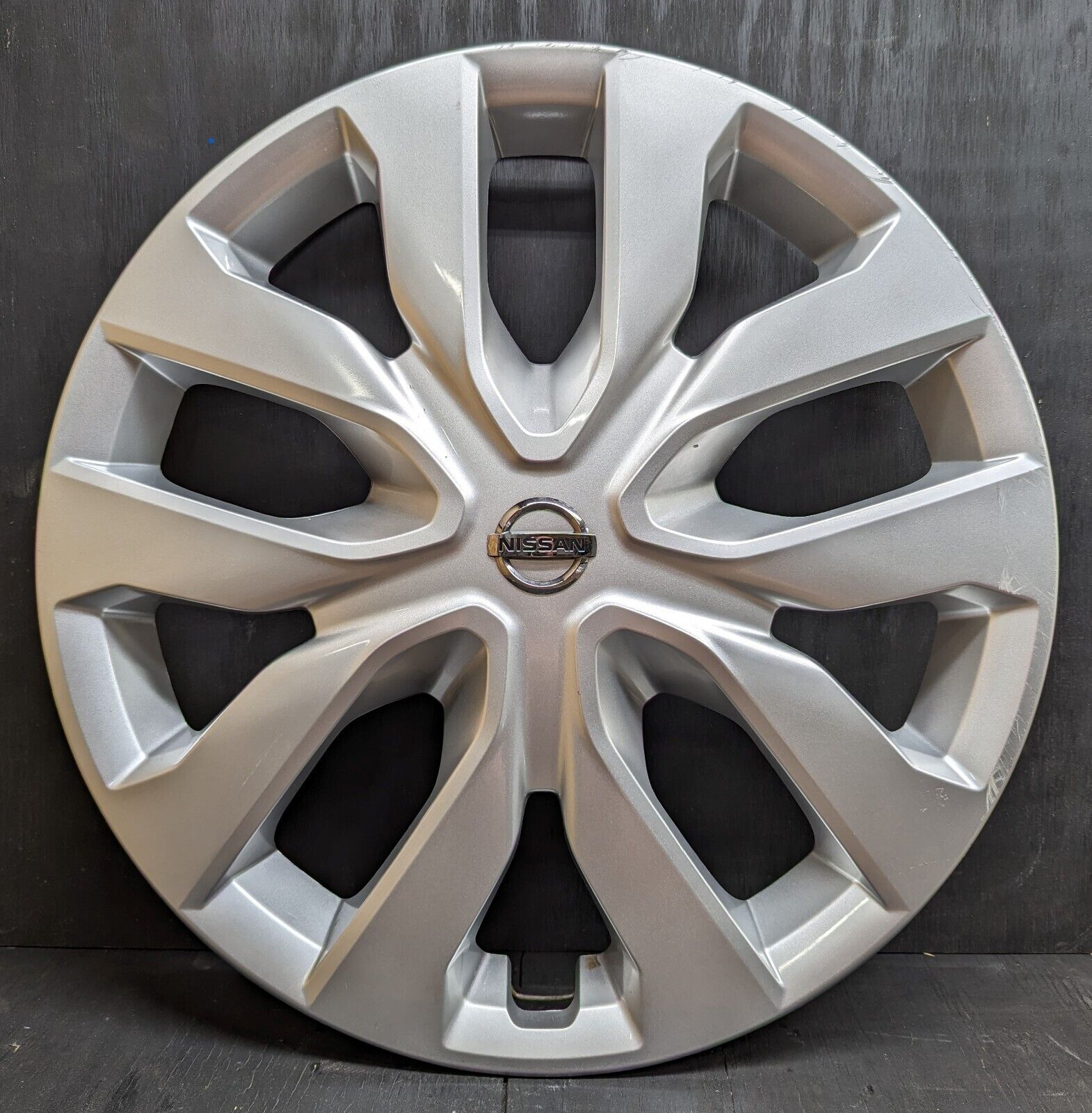 USED Nissan Rogue OEM Hubcap 17 53092MD 2014 2015 2016 2017 2018 2019 2020 Rouge