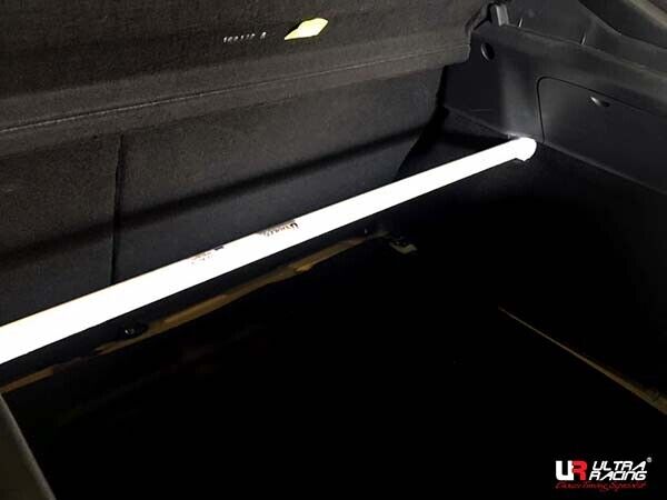 Ultra Racing REAR STRUT OWER BAR For RENAULT MEGANE 3 SPORT RS 265 2012-13 2.0T