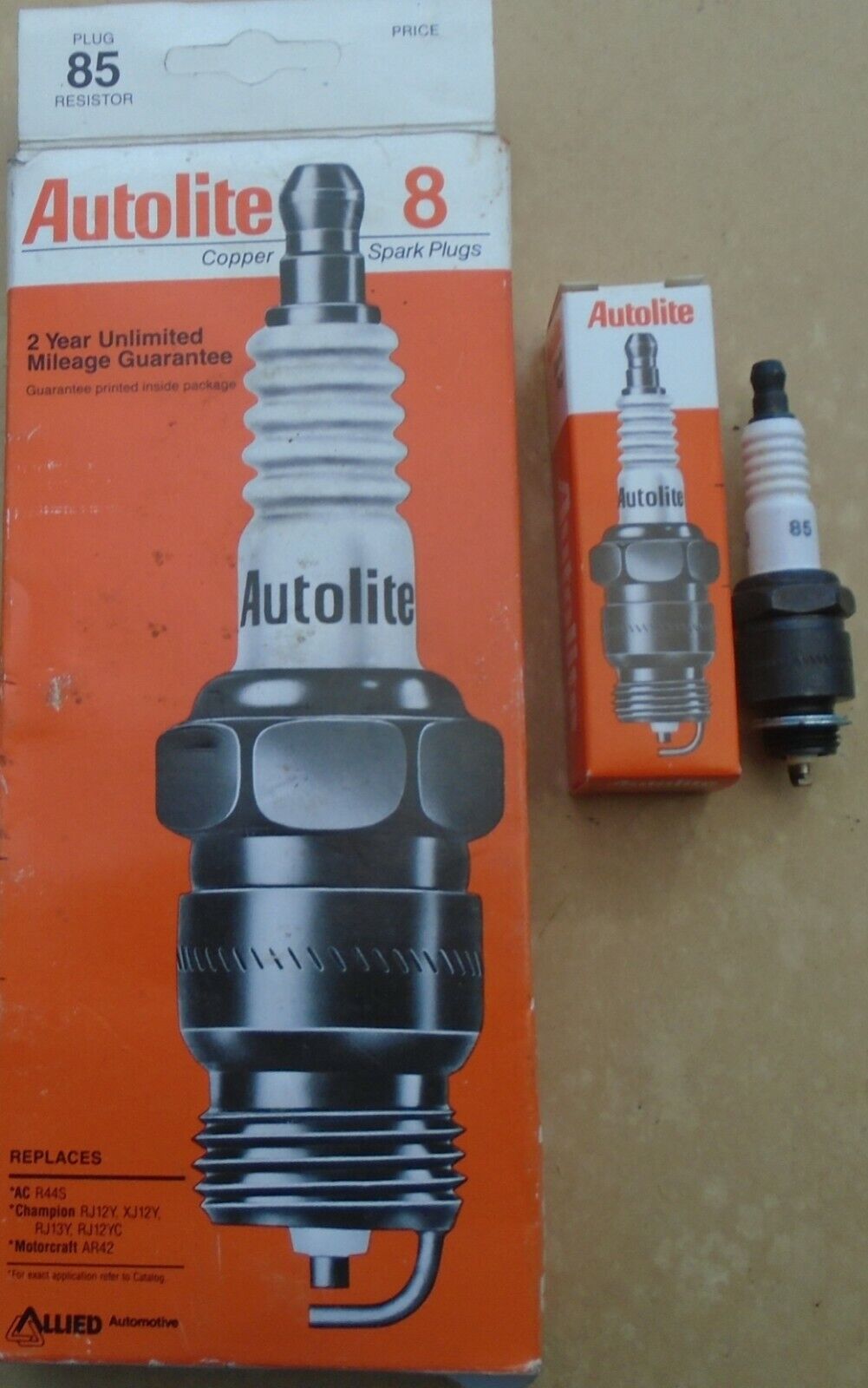 8 Late 1950\'s to Early 1960\'s Autolite #85 GM Mopar Copper Core Spark Plugs