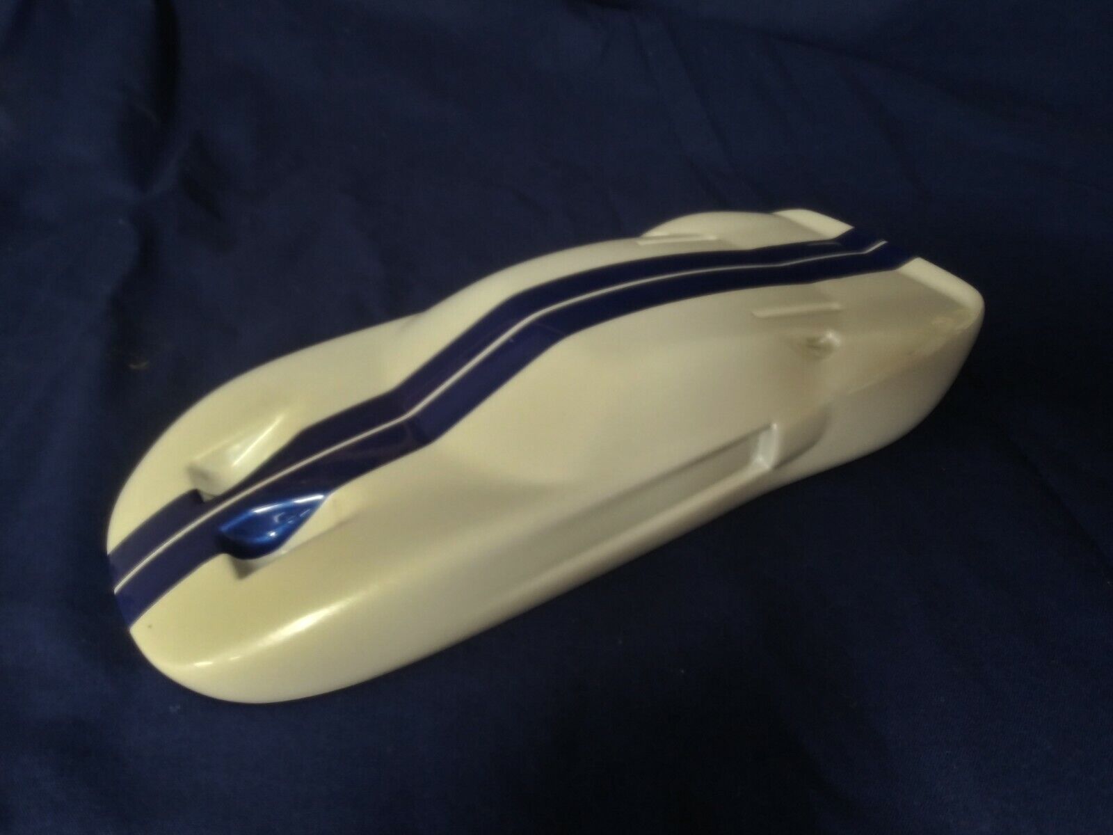 2005,2006 FORD GT GT40 PROTOTYPE PAINT SAMPLE AND STRIPE SOLID RESIN MODEL 05/06
