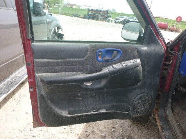 Used Front Left Door Interior Trim Panel fits: 1998 Chevrolet S10/s15/sonoma Tri