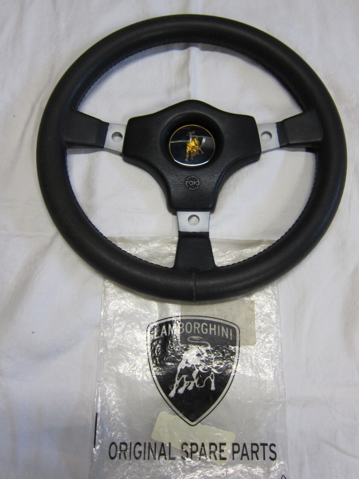 Lamborghini Countach QV, 5000 S Steering wheel with rubber pad
