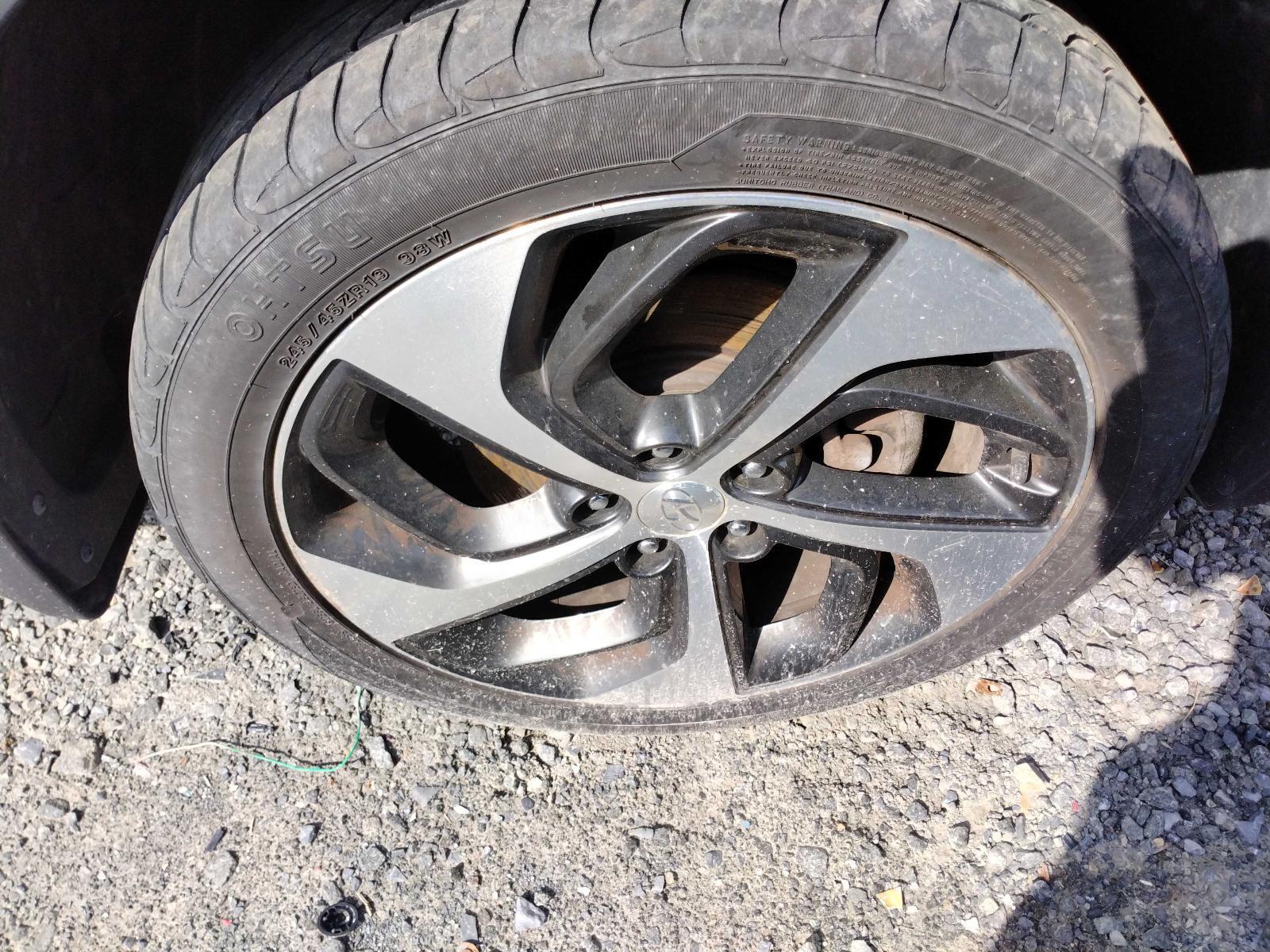 Used Wheel fits: 2016 Hyundai Tucson 19x7-1/2 alloy machined face Grade C