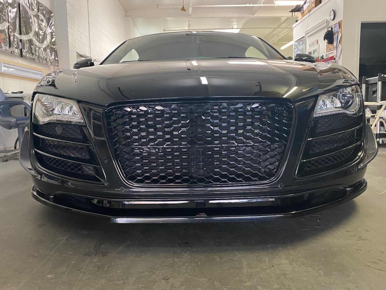 Audi R8 Gloss Black RS style Mesh Front Grill for Gen 1 R8
