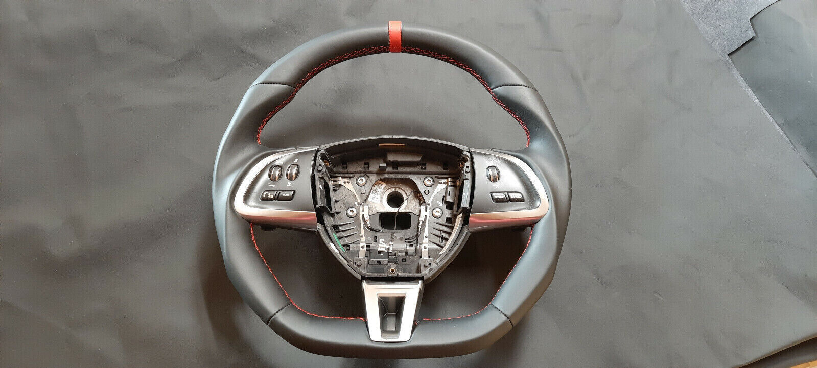 Steering Wheel Jaguar XF XK  new Leather flat bottom red stitching