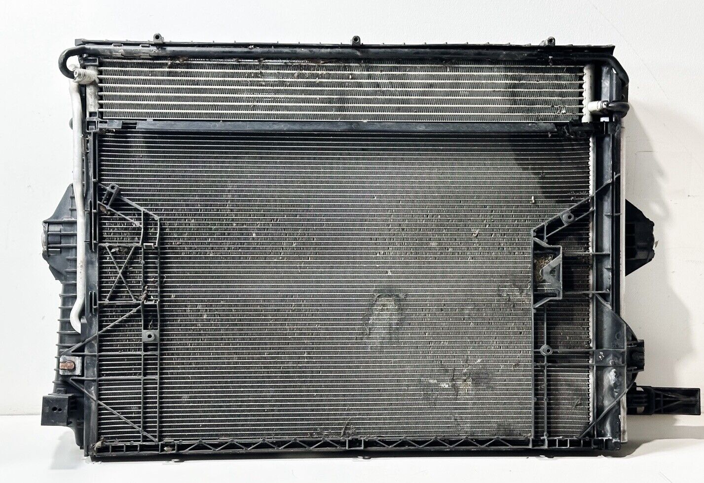 Used Radiator fits: 2012-2014 Porsche cayenne 3.6L AT Grade A