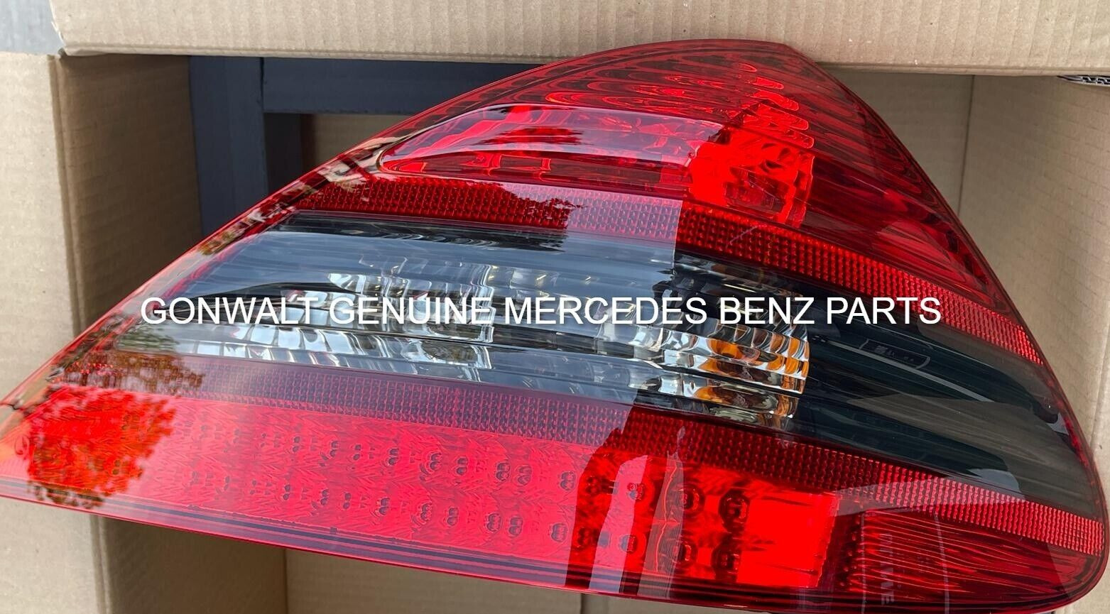 Mercedes-Benz SL63 SL500 SL550 SL55 AMG 2007-2012 Right Tail Light OE 2308201664