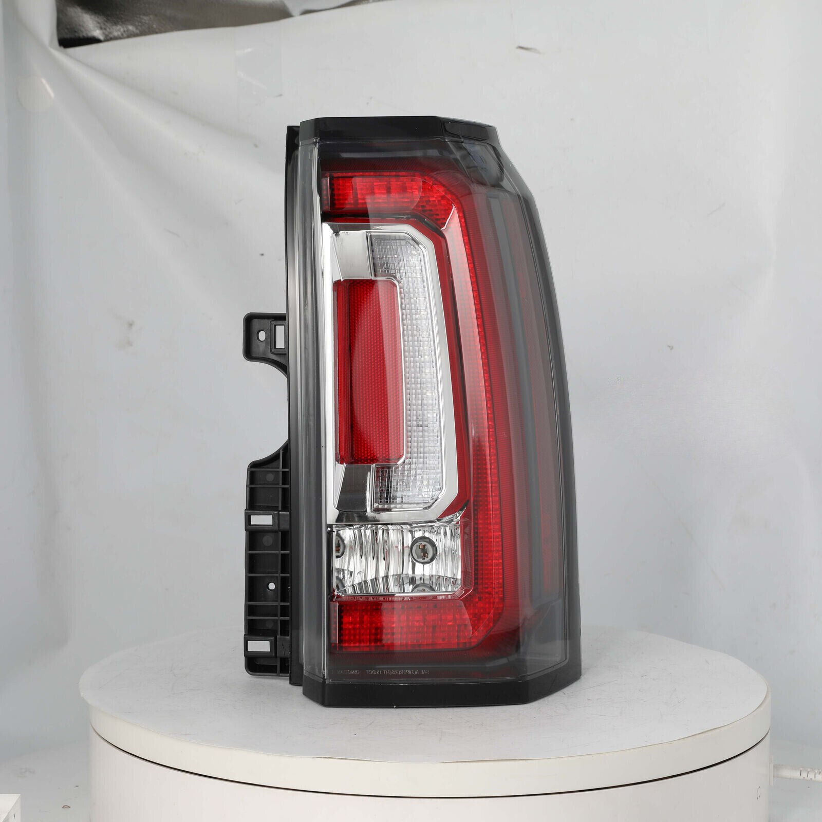GM2801268 Right Side Tail Light For 2015-2020 GMC Yukon XL LED Brake Lamp W/Bulb