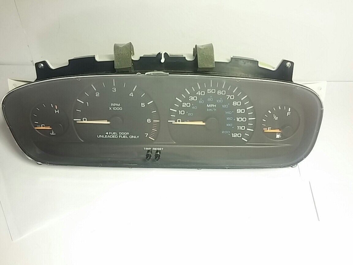 Fairly New 1996-00 Chrysler Town Country instrumental gauge cluster speedometer
