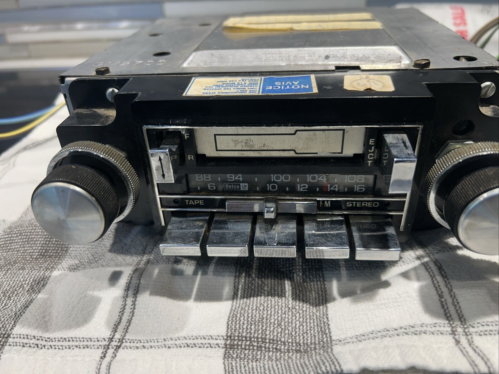 Vintage GM Delco GM2700 AM/FM Radio Cassette Stereo