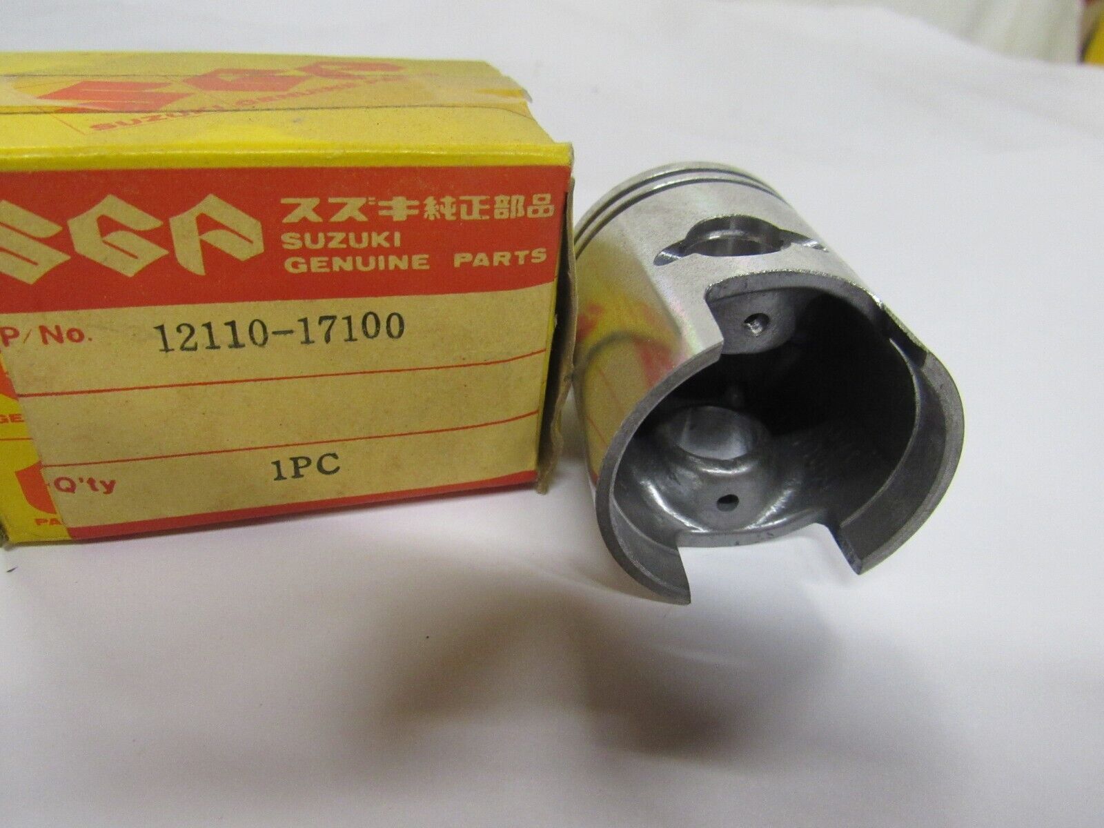 NOS Suzuki Genuine Factory Standard Bore STD Piston Assembly 12110-17100