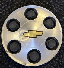 2007-2010 CHEVY SILVERADO 1500 17 INCH ALUMINUM WHEEL CENTER CAP #9596341 picture