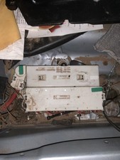 ♻️1995-2003 BMW E38 E39 FRONT UNDER CARPET POWER DISTRIBUTION FUSE BOX OEM ♻️ picture