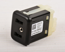 OEM GM Chevrolet GMC Buick Cadillac Aux USB Charger Port Audio Player 13519224 picture