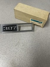 NOS 1968-69 Original GM NOS 307 Front Fender Marker Emblem GM# 3929993 picture
