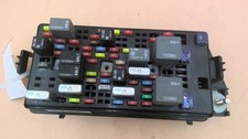 2008 Cadillac DTS Engine Fuse Box Assembly OEM picture