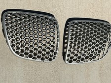 2006-2010 PONTIAC SOLSTICE BUMPER MESH GRILLE PAIR LEFT AND RIGHT PONTIAC GRILL picture