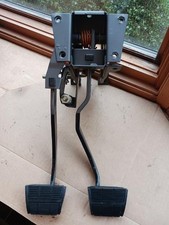 Corvette 69-82 clutch and brake pedal assembly (power brakes) picture