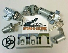 NEW 1970-1972 Chevelle & Malibu Complete OEM Lock set with Console lock- GM keys picture