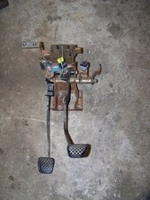 96 97 98 GEO CHEVROLET CHEVY TRACKER SIDEKICK X90 5 SPEED CLUTCH PEDAL ASSEMBLY picture