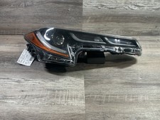 USED - 2020-2022 Toyota Corolla R Headlamp - OEM picture