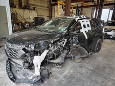 Used Right Headlight Assembly fits: 2019 Chevrolet Equinox HID opt T4F Right Gra picture
