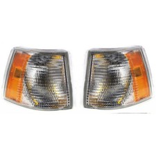 For Volvo 850 Reflector 1993-1997 Pair Driver and Passenger Side Front picture