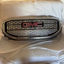 2017-2019 GMC Acadia Denali Front Bumper Grille OEM picture