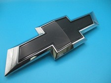OEM 2025 - 2027 Chevrolet Equinox Front Emblem Badge Logo Black 26569534 picture