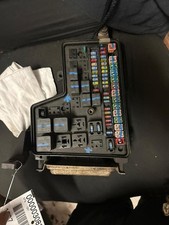 2002-2004 Dodge Ram 1500 Engine Fuse Box Assembly OEM picture