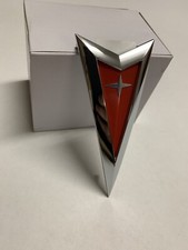 NEW OEM 2008-2009 Pontiac G8 GT GXP Front Bumper Emblem Arrowhead Arrow  picture