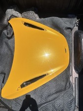 McLaren 720S hood volcano yellow picture