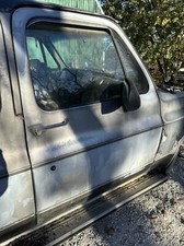 87-91 Chevy/GMC Crew cab, Suburban RH Passanger Door Complete Power R-H 87-91 Gm picture