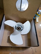 13 1/4x17-K Boat Propeller For Yamaha Outboard Engine 50-130HP 15 Spline OEM RH picture